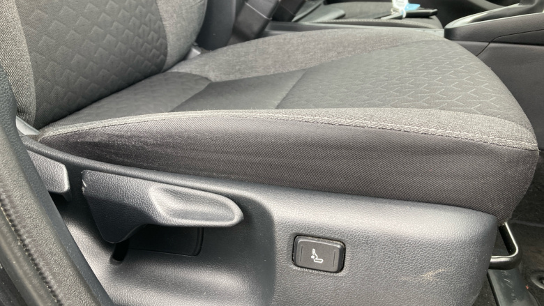 Toyota Yaris Cross 1.5 Hybrid Design 5dr CVT Hybrid Estate